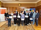Účastníci pražského kola Kraje pro bezpečný internet obdrželi diplomy v Rezidenci primátora